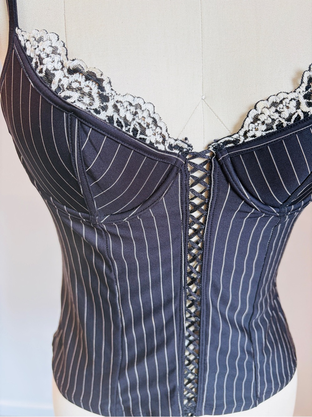 VTG Y2K Rampage Pinstripe Lace Up Corset Top Bustier Black White  34B - Picture 2 of 6